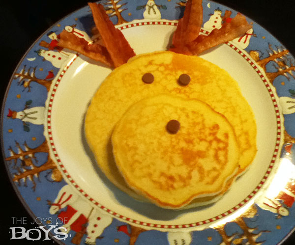 Christmas Reindeer Pancakes Christmas Reindeer Pancakes
