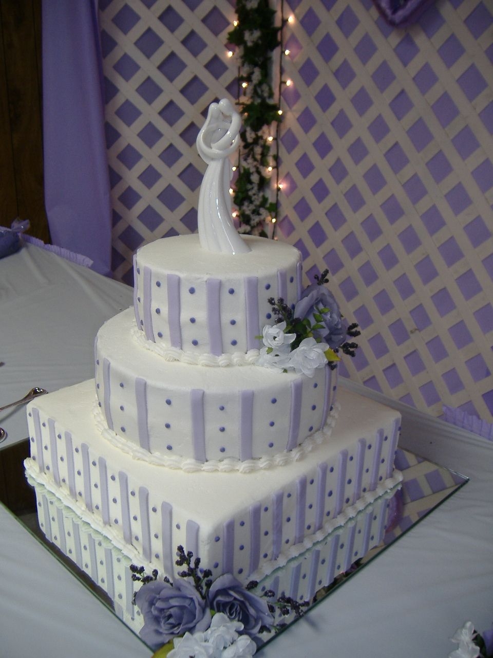 Circle Square Wedding Cake Circle Square Wedding Cake
