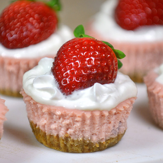 Mini Strawberry Cheesecakes Mini Strawberry Cheesecakes