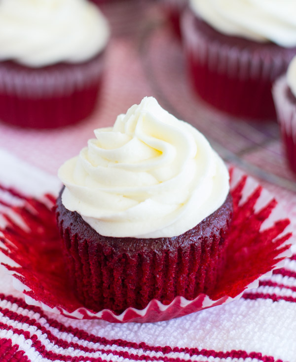 Red Velvet Cupcakes with Cream Cheese Frosting Red Velvet Cupcakes with Cream Cheese Frosting