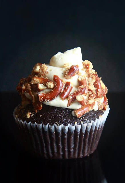 Salted Caramel Filled Chocolate Cupcakes Salted Caramel Filled Chocolate Cupcakes