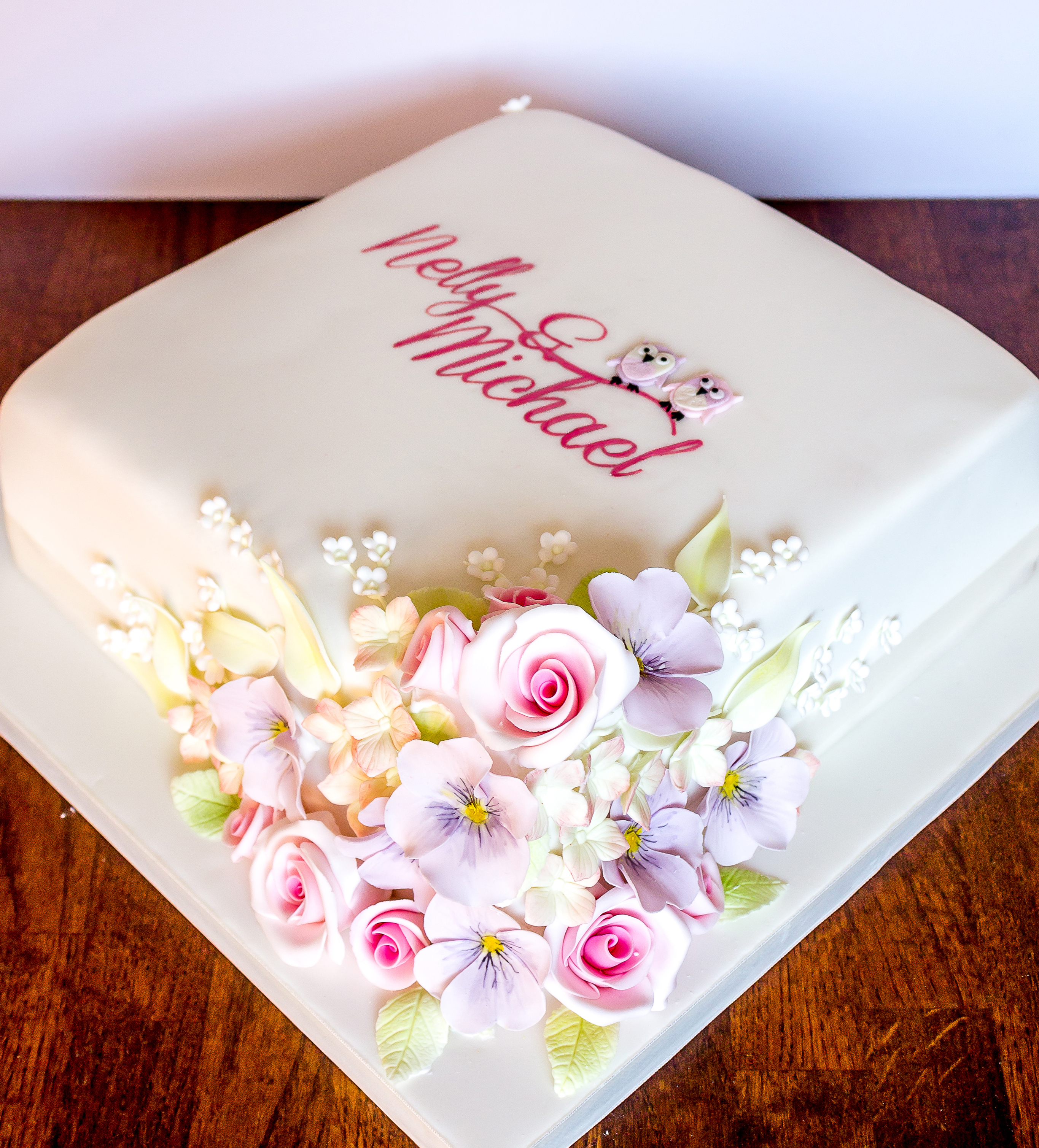 Single Tier Wedding Cakes with Flowers