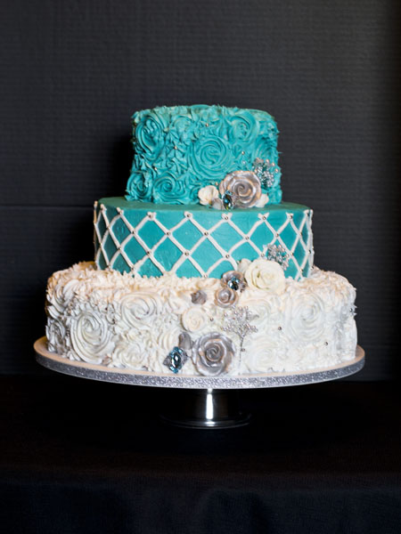 turquoise silver wedding cakes
