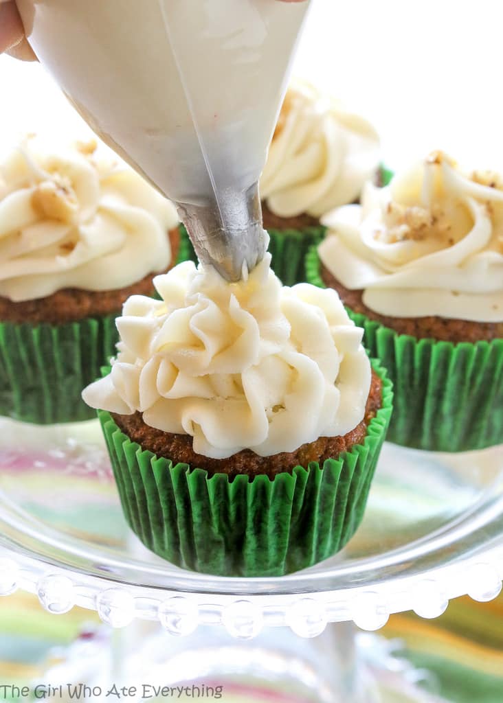 White Chocolate Carrot Cake Cupcakes with Cream Cheese Frosting White Chocolate Carrot Cake Cupcakes with Cream Cheese Frosting