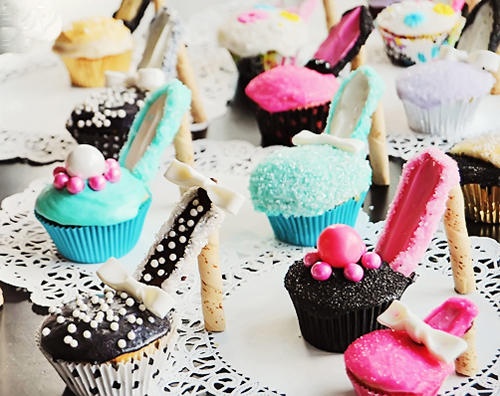 13 Photos of Cakes Shaped Like Stilettos 13 Photos of Cakes Shaped Like Stilettos