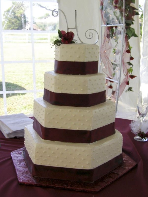 Hexagon Shaped Wedding Cakes Hexagon Shaped Wedding Cakes