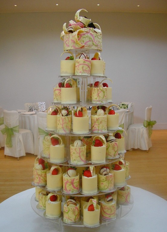 Mini Cheesecake as Wedding Cake Mini Cheesecake as Wedding Cake