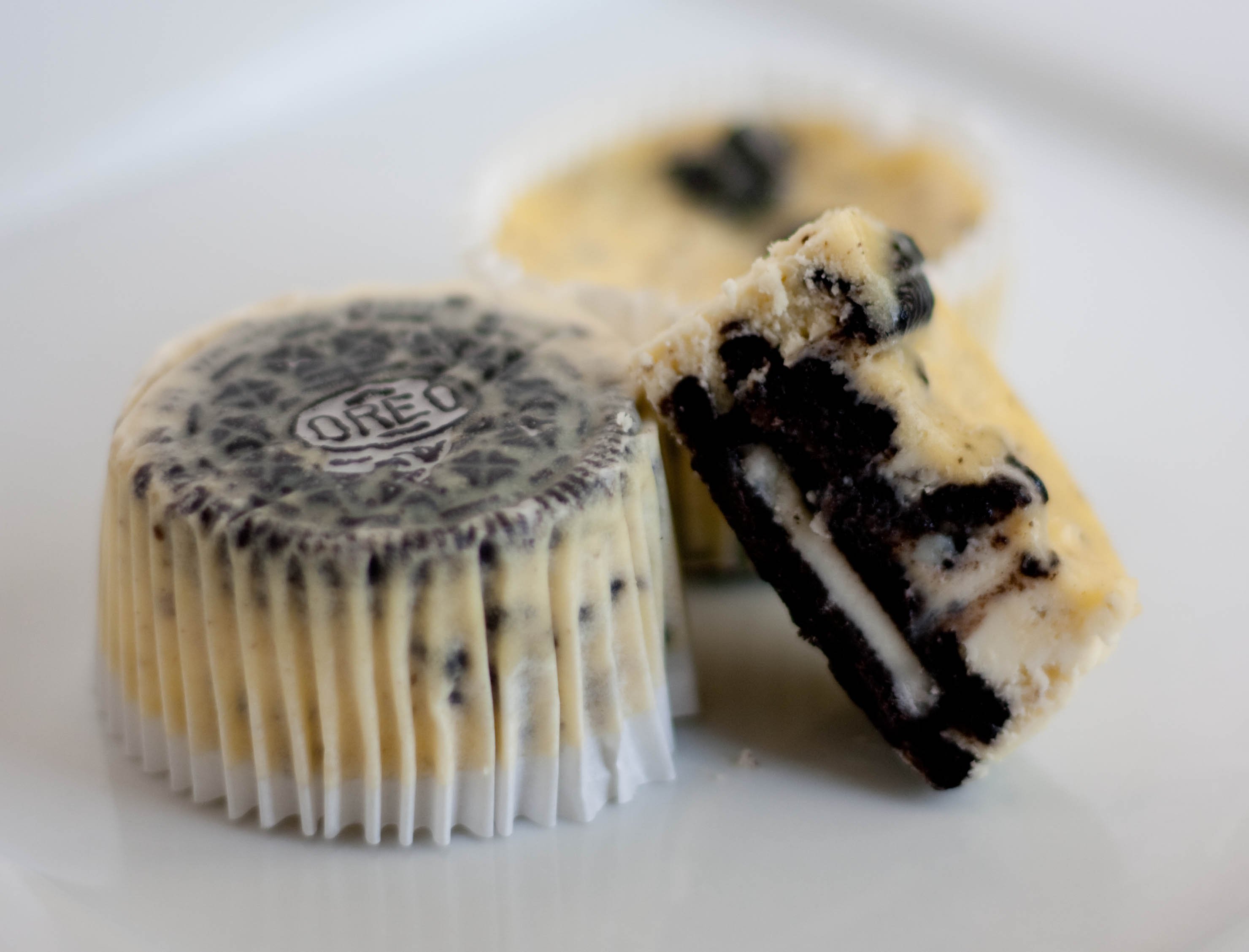 Oreo Cookies and Cream Cheesecake Cupcakes Oreo Cookies and Cream Cheesecake Cupcakes