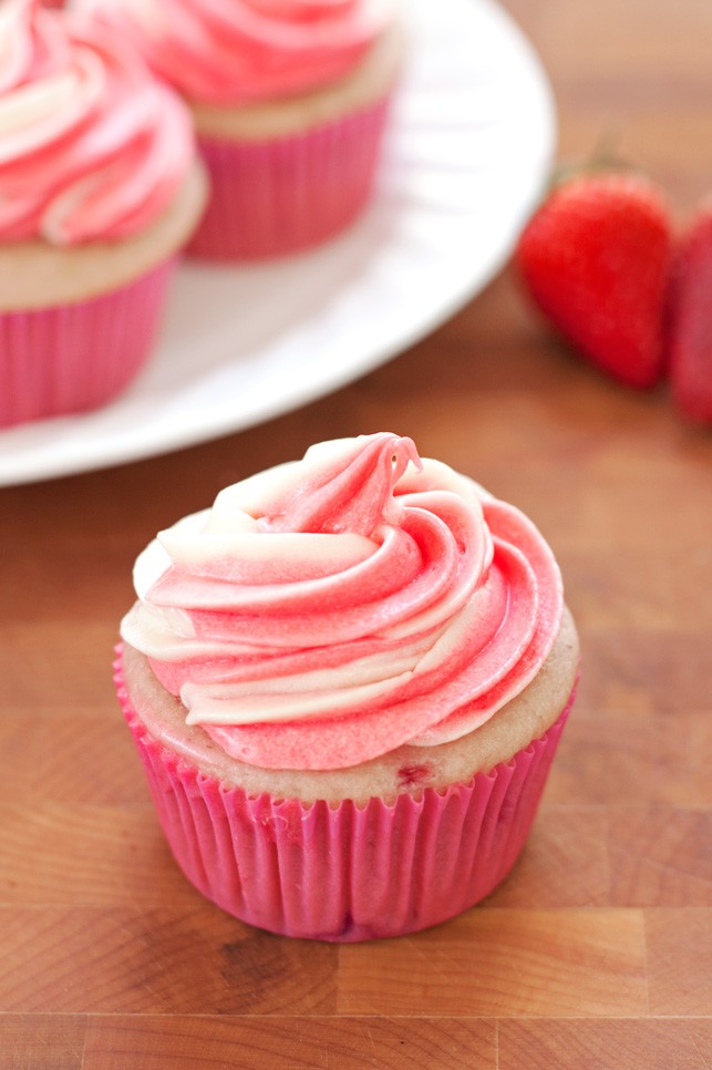 Strawberry Cheesecake Cupcakes Strawberry Cheesecake Cupcakes