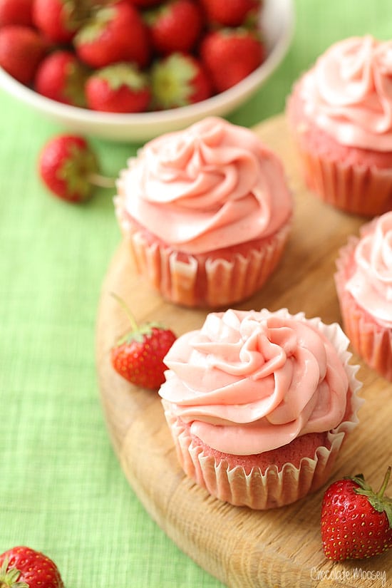 Strawberry Cupcakes with Cream Cheese Frosting Strawberry Cupcakes with Cream Cheese Frosting