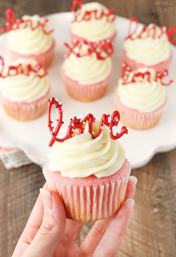 Strawberry Cupcakes with Cream Cheese Frosting Strawberry Cupcakes with Cream Cheese Frosting