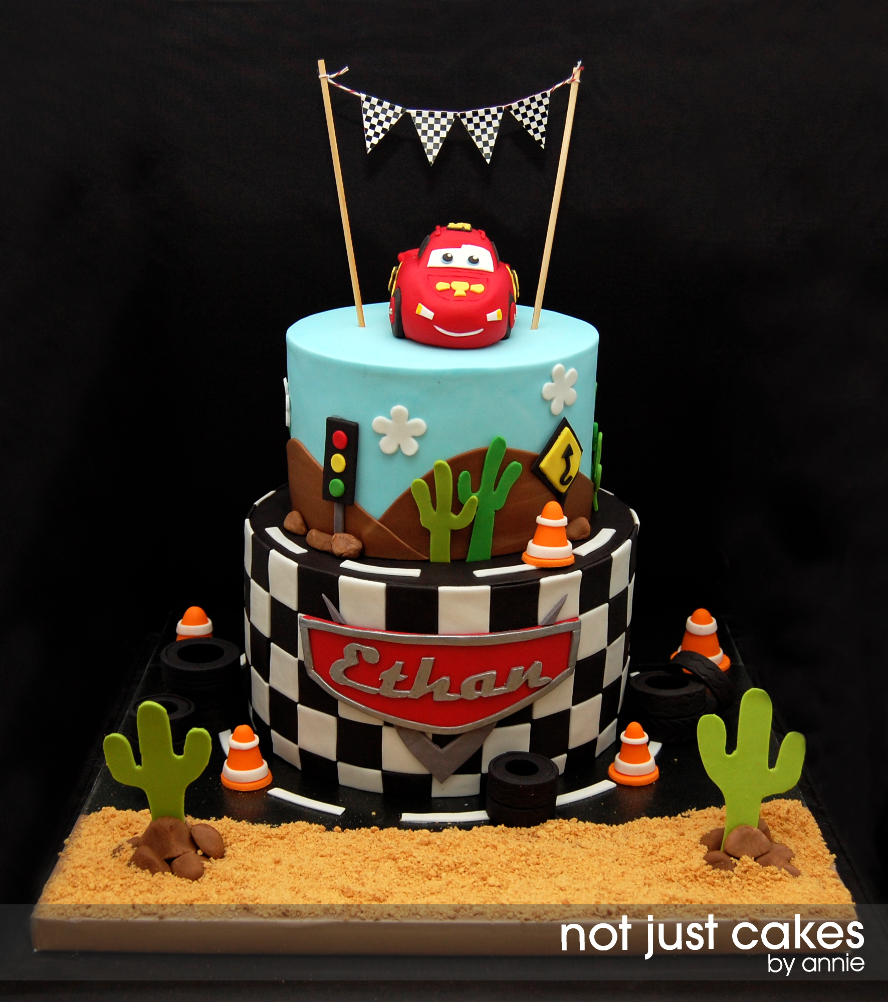 annie birthday cake little