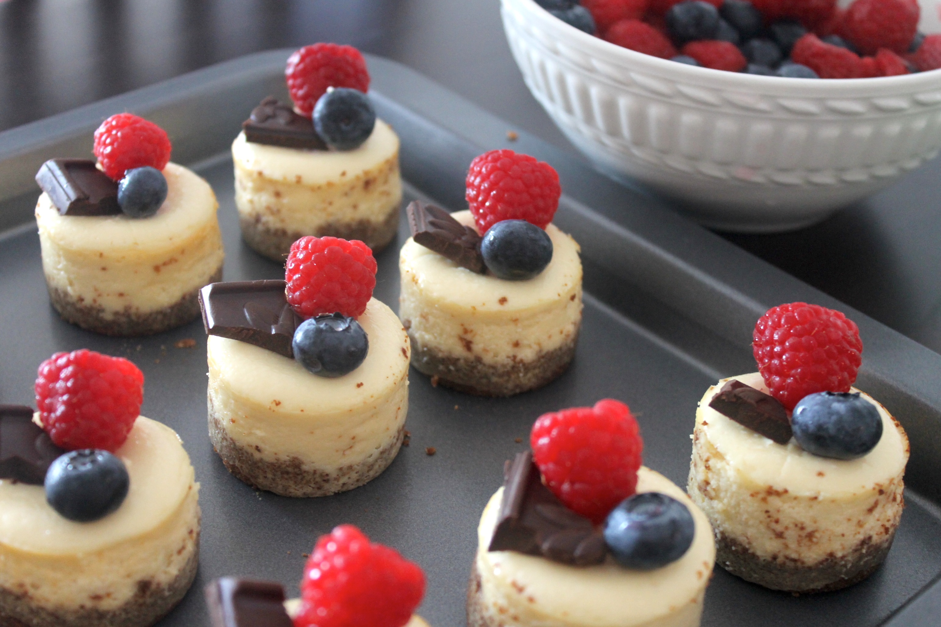 Mini Lemon Cheesecakes Mini Lemon Cheesecakes