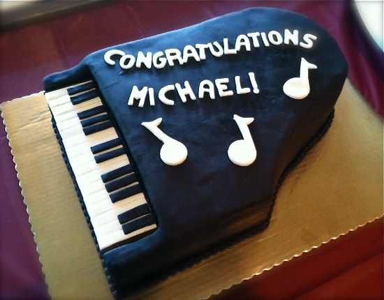 Piano Shaped Cake Piano Shaped Cake