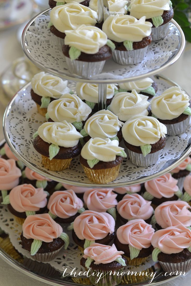 Vintage Bridal Shower Cupcakes Vintage Bridal Shower Cupcakes