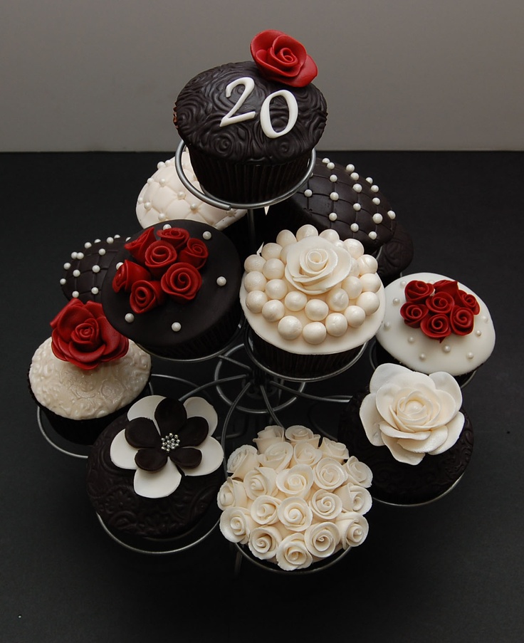 10 Photos of Elegant Anniversary Cupcakes 10 Photos of Elegant Anniversary Cupcakes
