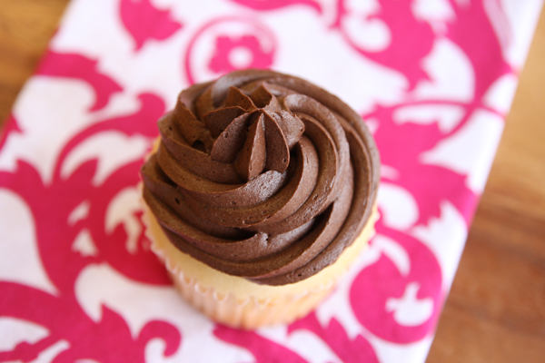 Open Star Tip Cupcake Frosting