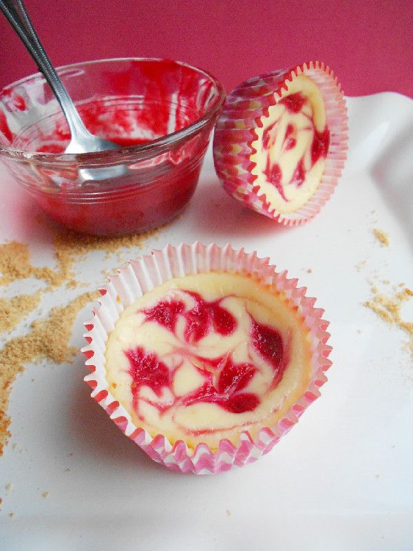 Raspberry Swirl Cheesecake Cupcakes Raspberry Swirl Cheesecake Cupcakes