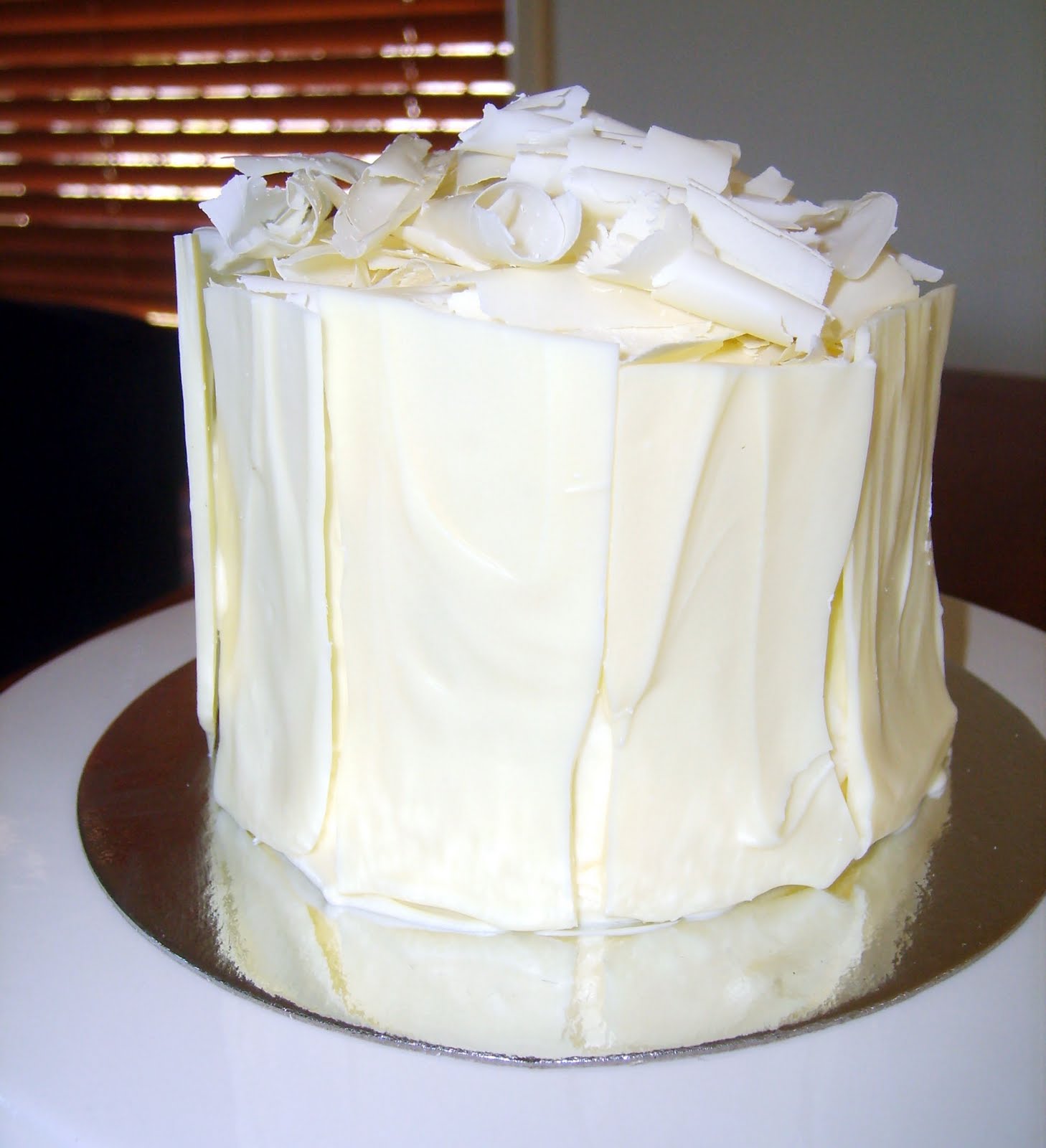 Покрытие торта белым шоколадом
