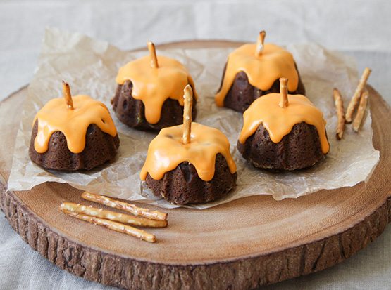 Chocolate Pumpkin Mini Bundt Cakes