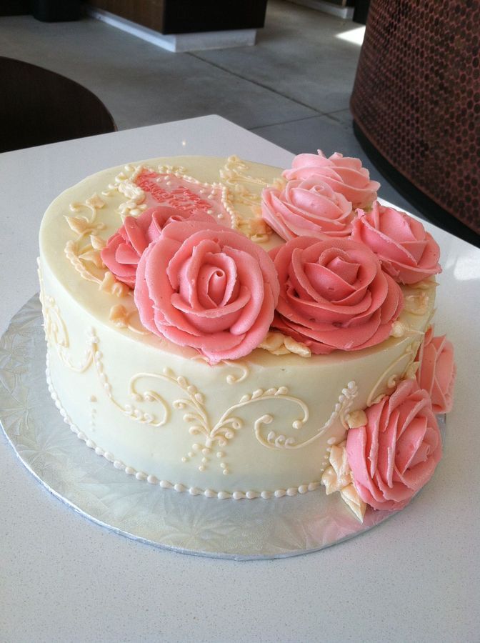 Elegant Birthday Cakes with Buttercream Roses Elegant Birthday Cakes with Buttercream Roses