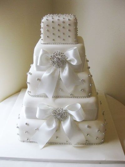 Square Wedding Cakes with Bling Square Wedding Cakes with Bling