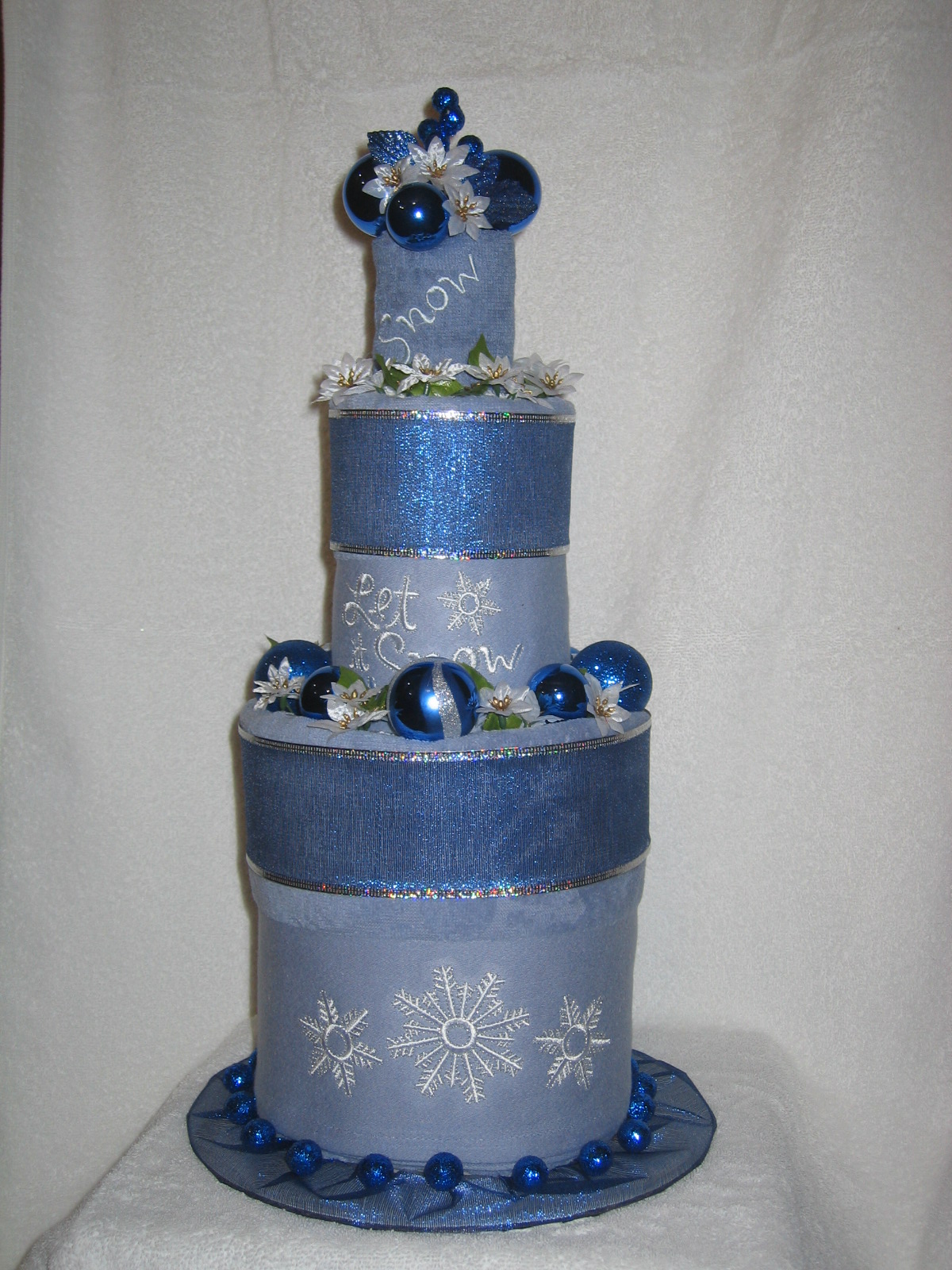 Christmas Towel Cake Christmas Towel Cake