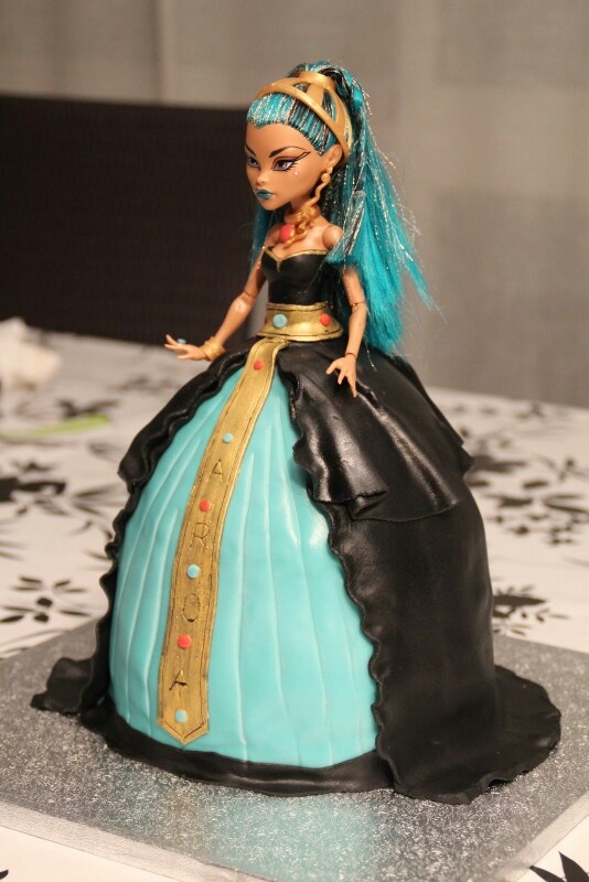 Monster High Cleo De Nile Doll Cake Monster High Cleo De Nile Doll Cake
