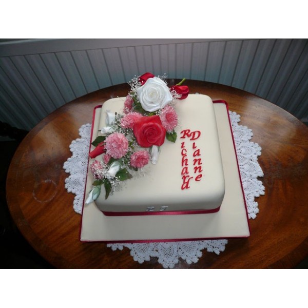 Red Square Wedding Cake with Ribbon and Flowers Red Square Wedding Cake with Ribbon and Flowers