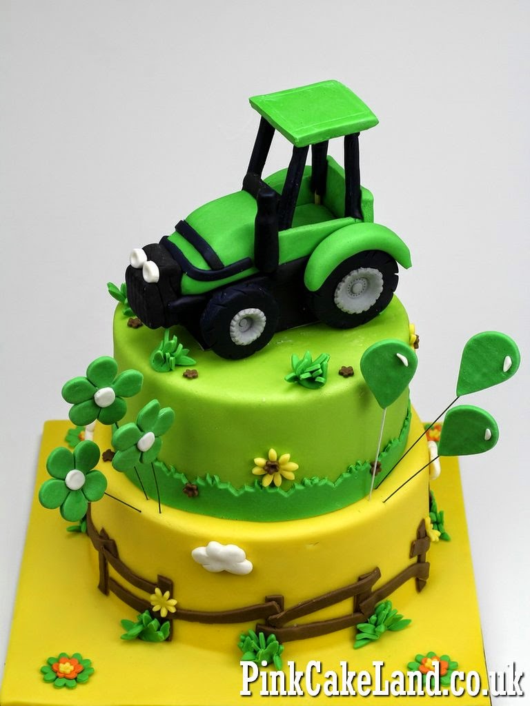Торты тракторы фото. Торт sini Traktor. Детский торт с трактором. Торт с трактором для мальчика. Детский торт для мальчика с трактором.