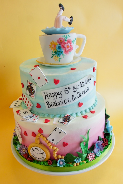 Alice Wonderland Cake