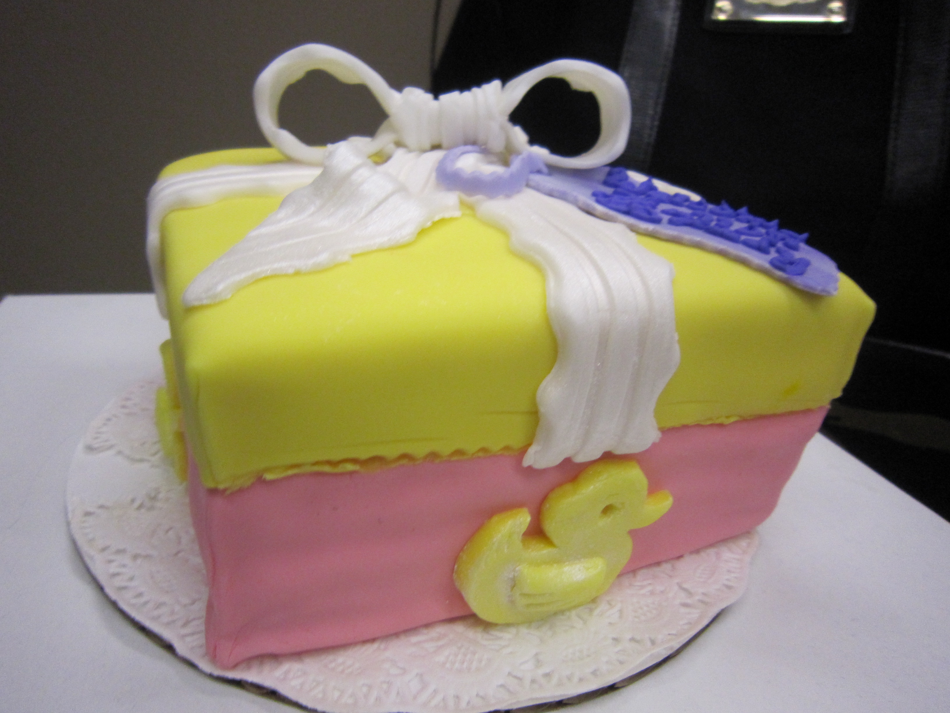 Baby Shower Gift Cake Baby Shower Gift Cake