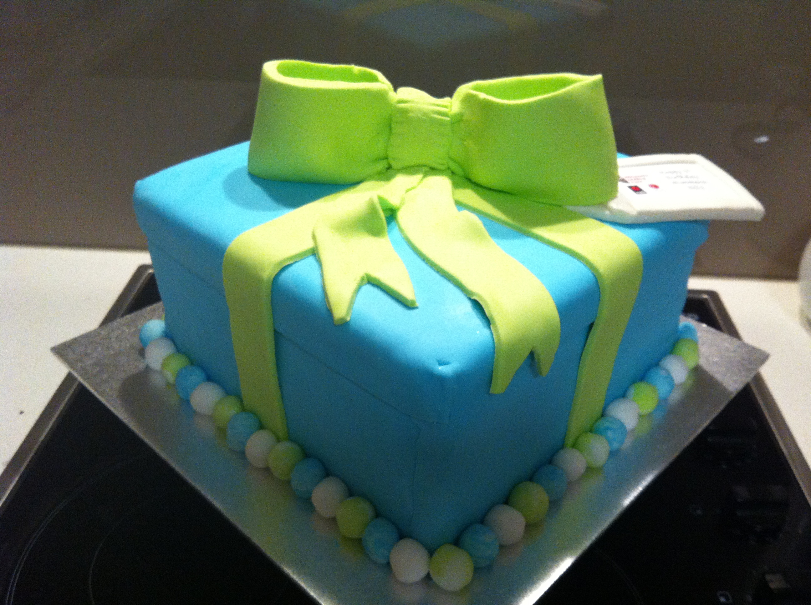 Birthday Cakes Shaped Like a Gift Box Birthday Cakes Shaped Like a Gift Box