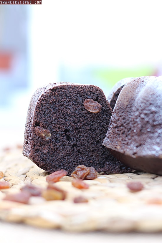 Bundt Cakes with Strawberries and Chocolate Bundt Cakes with Strawberries and Chocolate