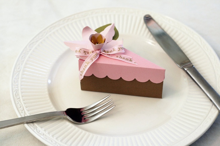 Cakes Shaped Like Gift Boxes Cakes Shaped Like Gift Boxes