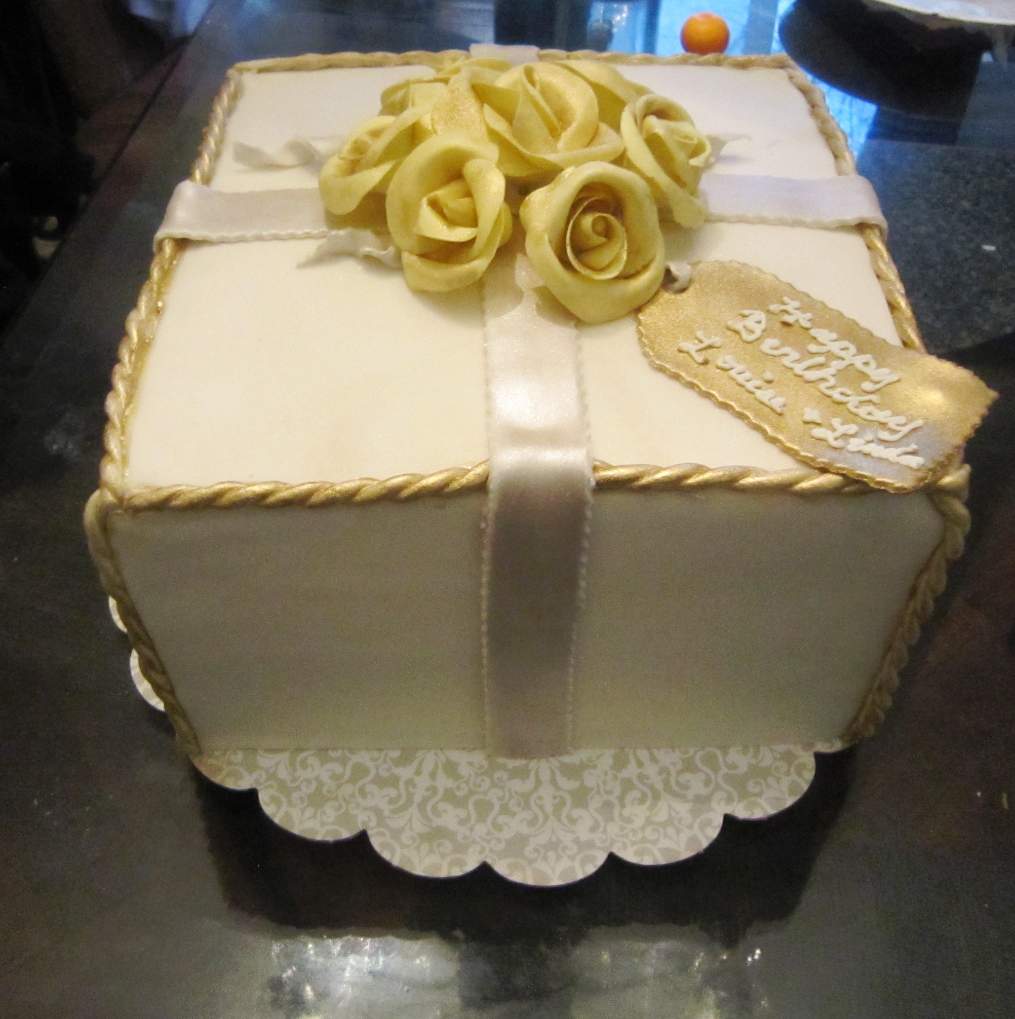 Cakes Shaped Like Gifts Cakes Shaped Like Gifts