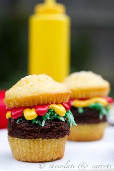 Father's Day Hamburger Cupcakes