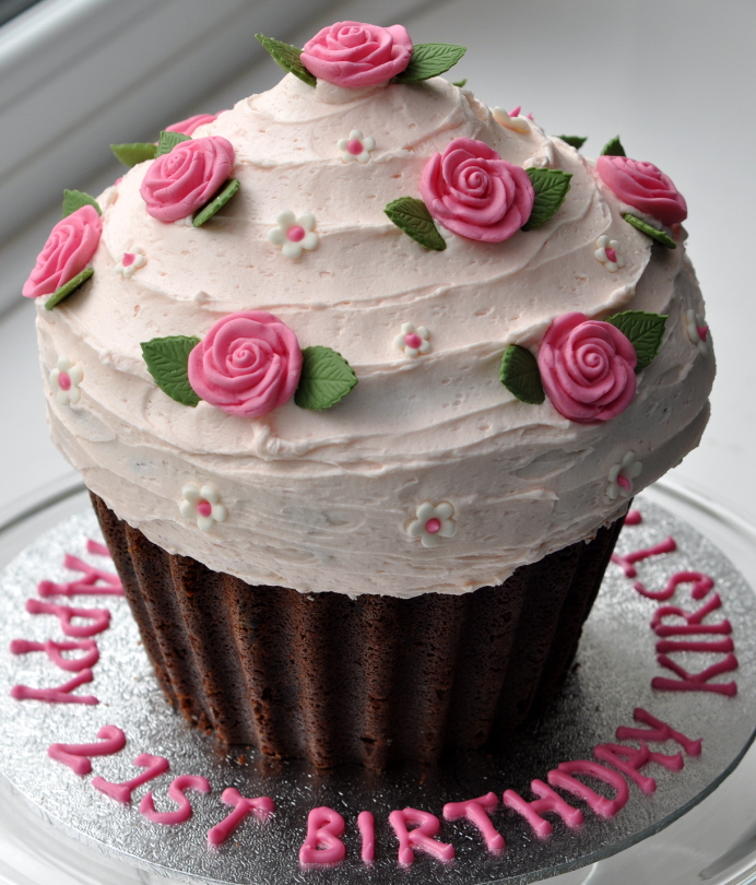 12 Giant Bakery Birthday Cakes Ingredients Photo Giant Cupcake