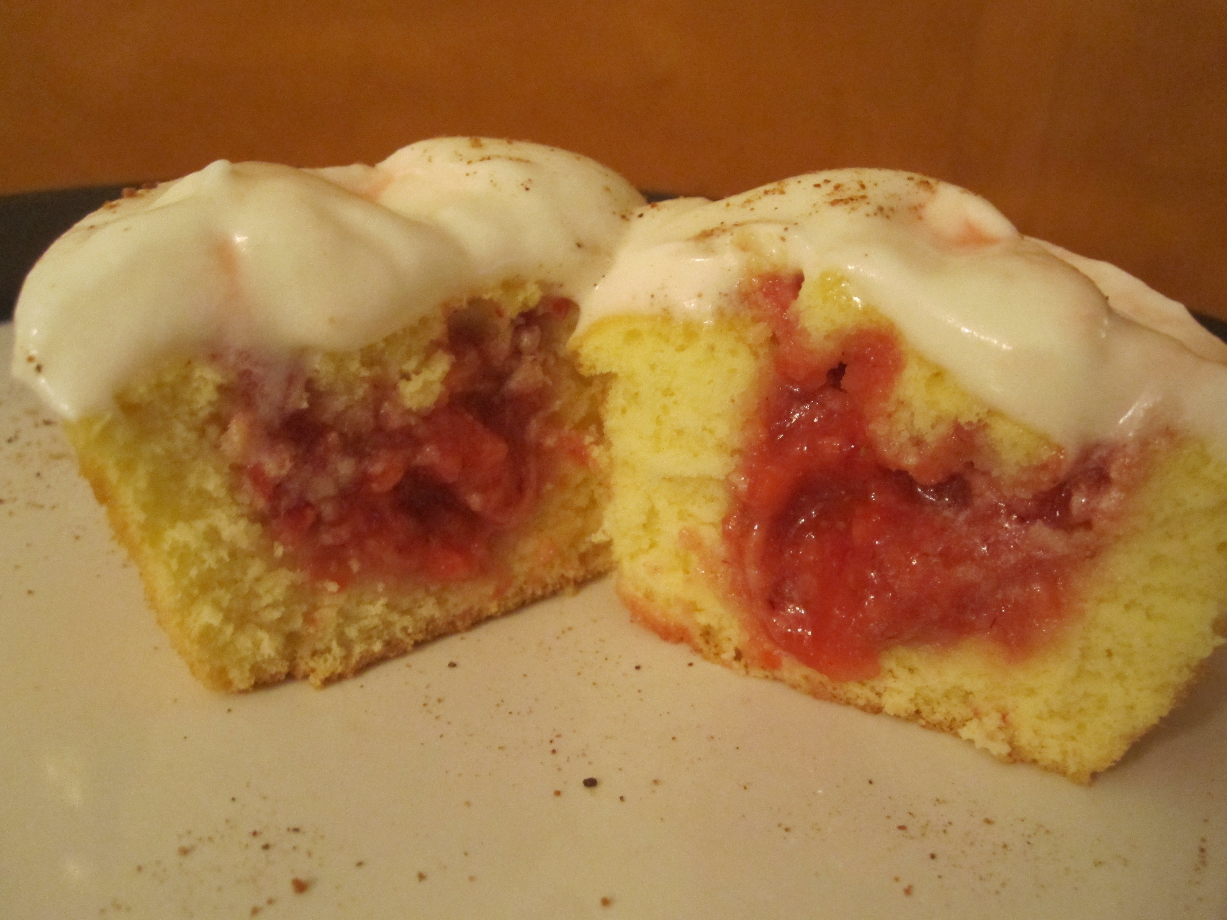 Strawberry Cupcakes with Cream Cheese Frosting Strawberry Cupcakes with Cream Cheese Frosting