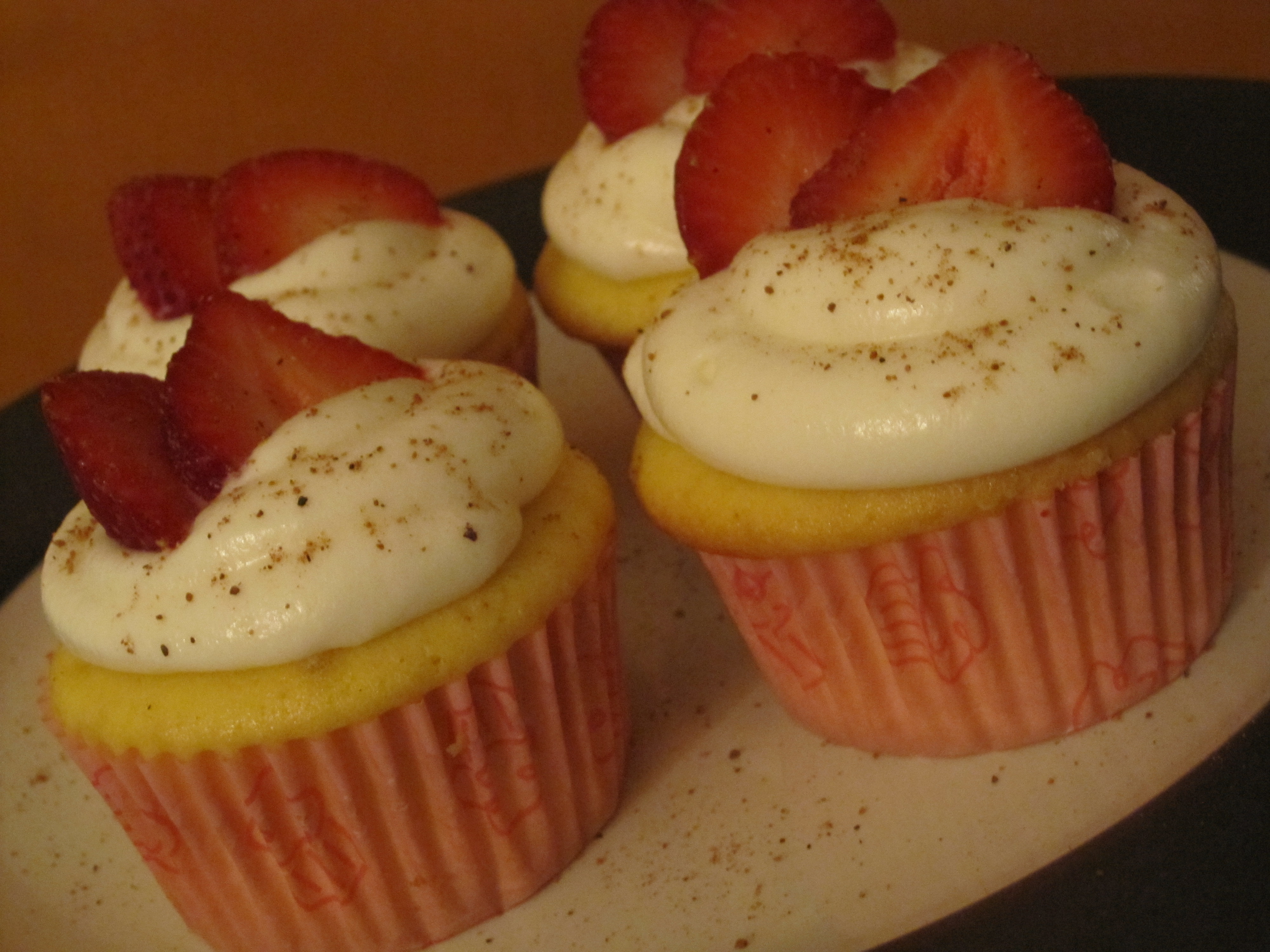 Strawberry Cupcakes with Cream Cheese Frosting Strawberry Cupcakes with Cream Cheese Frosting