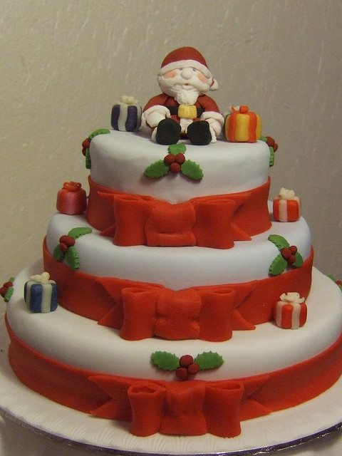 Three Tier Christmas Cake Three Tier Christmas Cake
