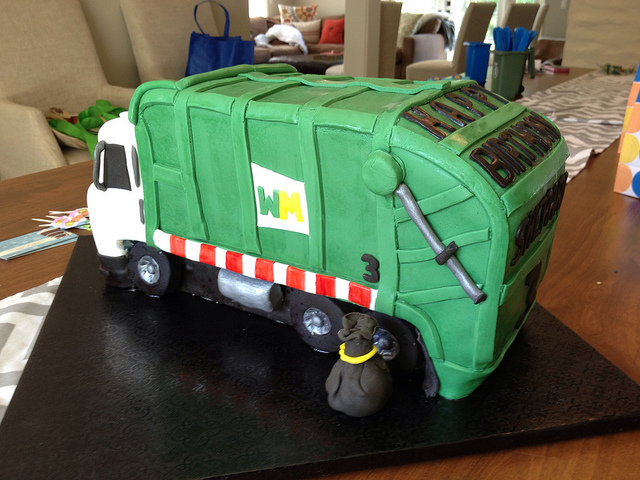Garbage Truck Birthday Cake Garbage Truck Birthday Cake