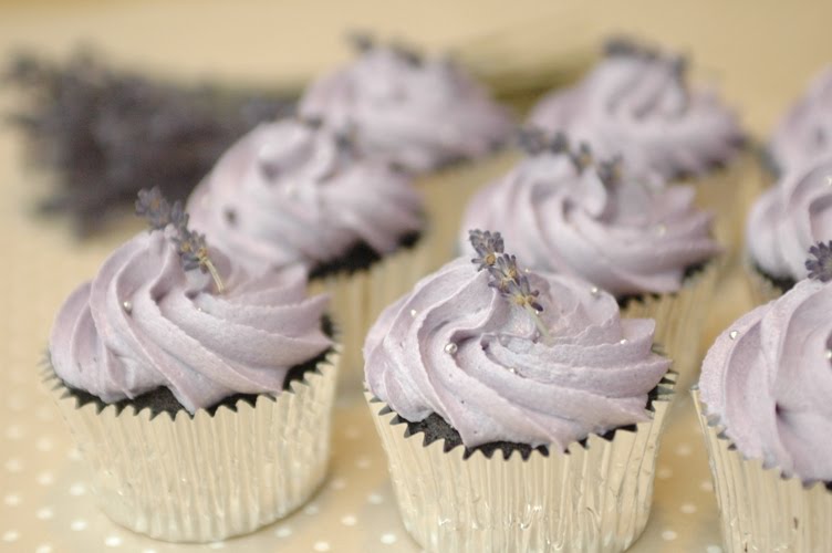 Lavender Wedding Cupcakes Lavender Wedding Cupcakes
