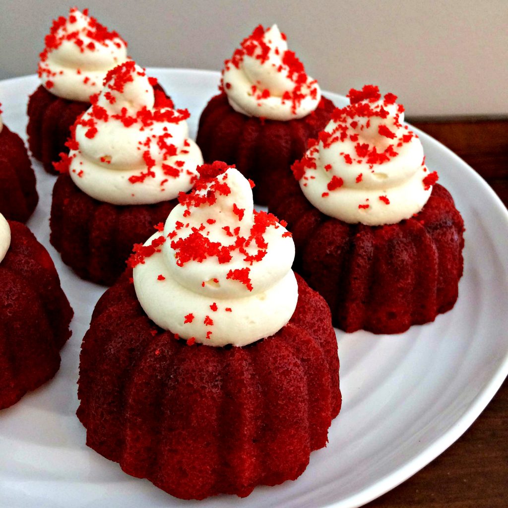 Red Velvet Mini Bundt Cakes with Cream Cheese Red Velvet Mini Bundt Cakes with Cream Cheese