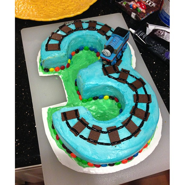 Thomas the Train Birthday Party Cake Thomas the Train Birthday Party Cake