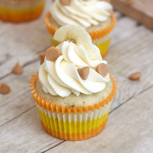 Banana Cupcake with Mascarpone Frosting Banana Cupcake with Mascarpone Frosting