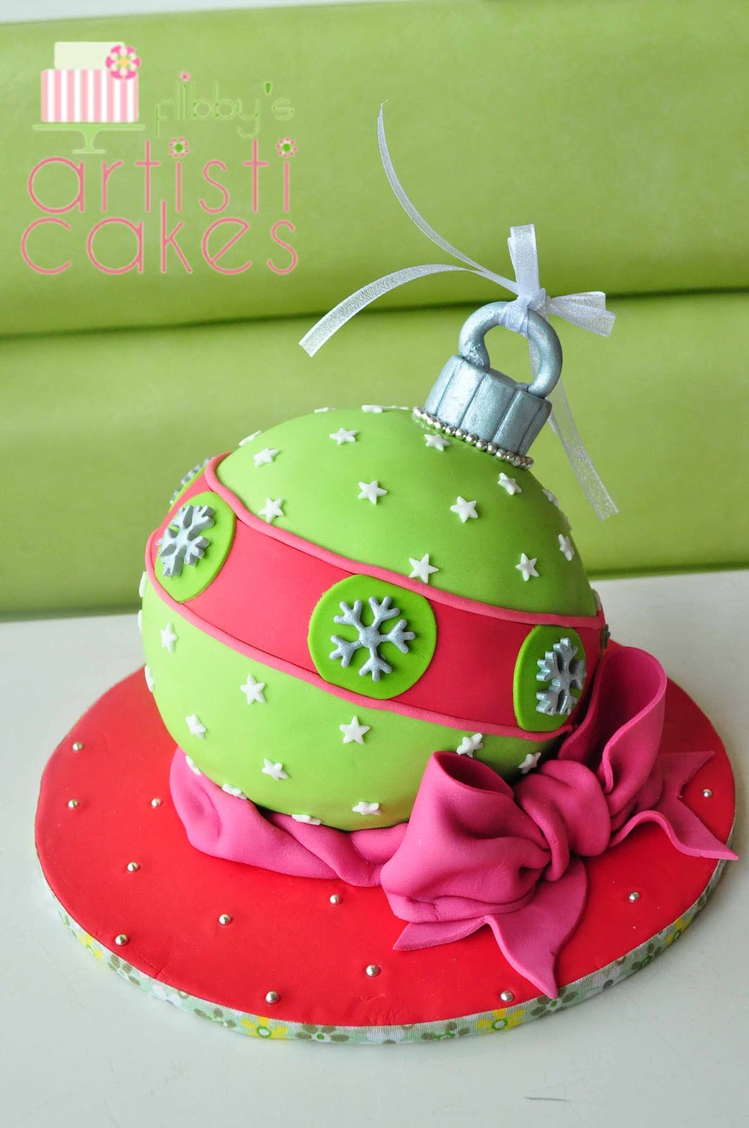 Bauble Christmas Fondant Cake Bauble Christmas Fondant Cake