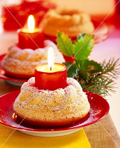 Christmas Mini Bundt Cakes