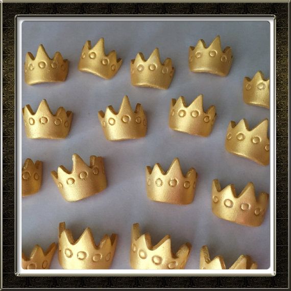Fondant Crown Cupcake Toppers