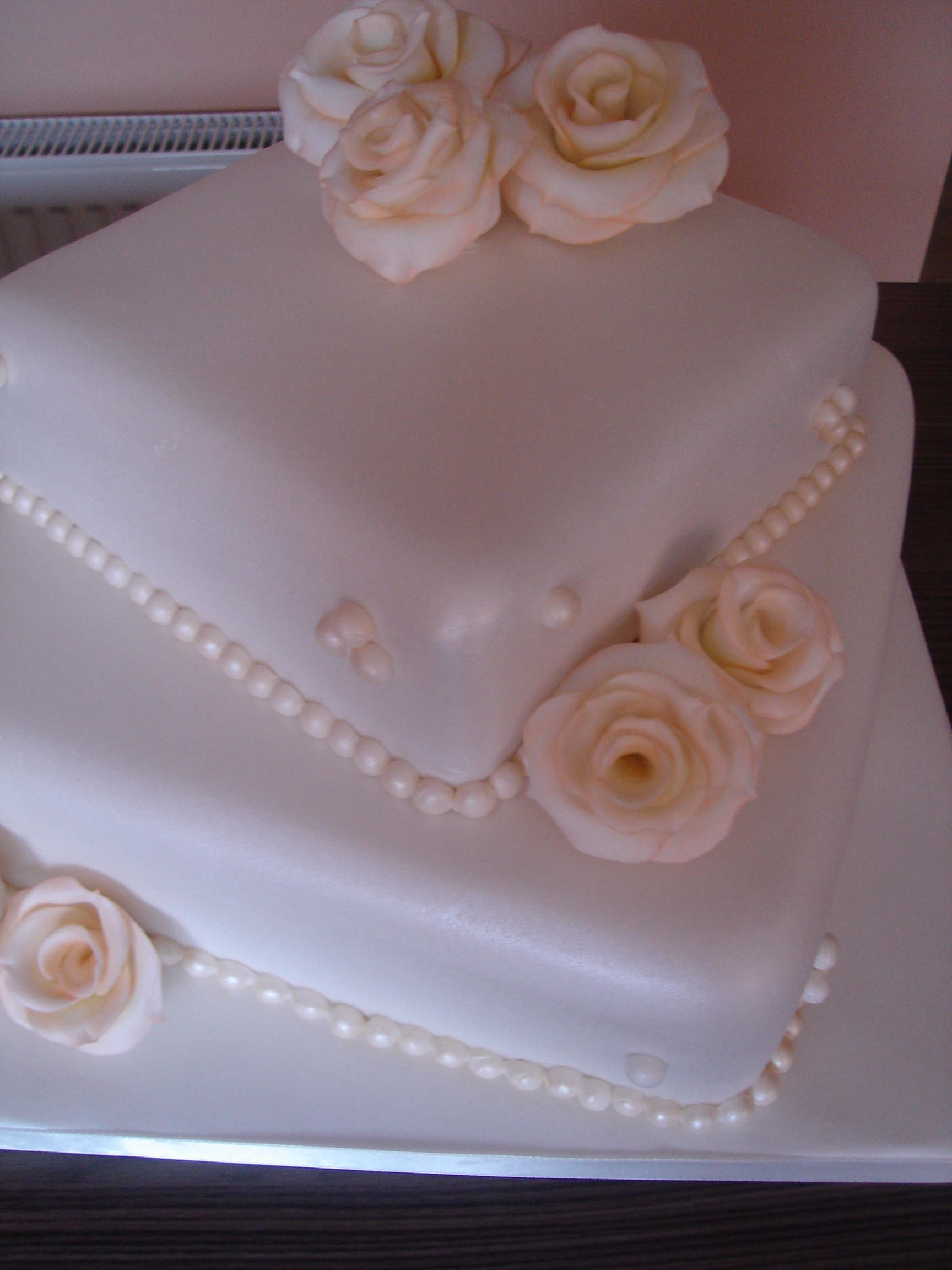 Square Wedding Cakes with Roses Square Wedding Cakes with Roses